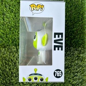 Wall-E and Eve funko pop bundle